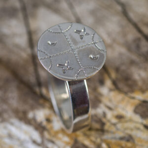 Anillo de plata modelo kultrun