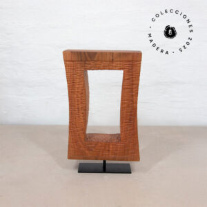 Escultura Reni de madera.