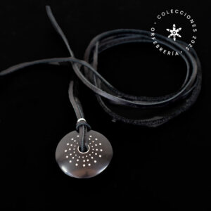 Collar Küyen de ébano