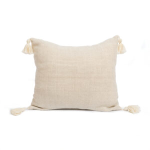 Cojín telar gris con blanco 53 x 48 cm.