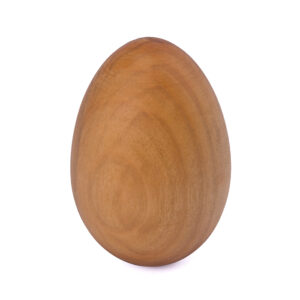 Huevo de madera decorativo